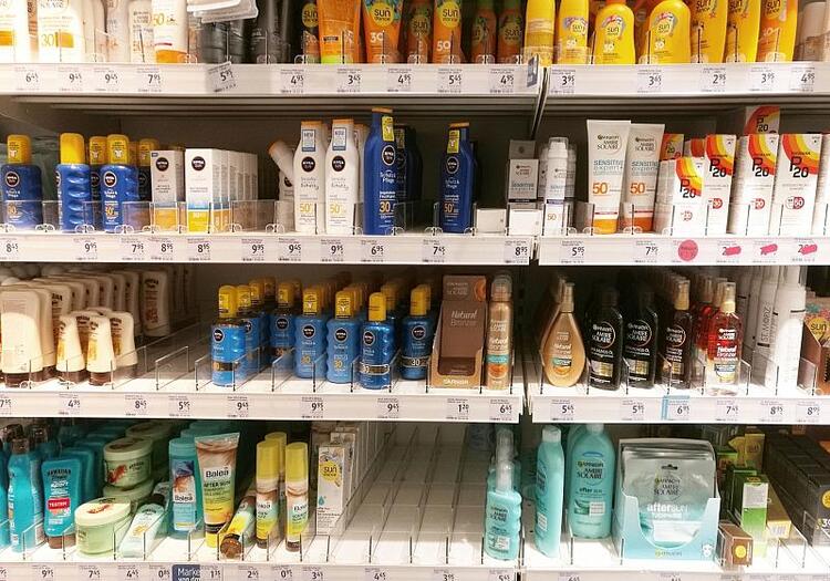 Krebshilfe hält Gratis-Sonnencreme für 