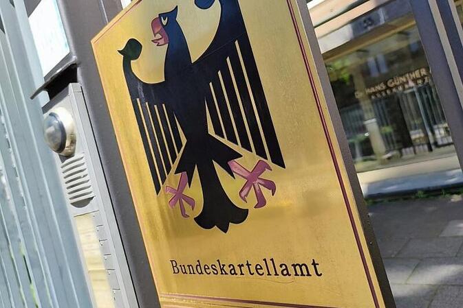 Kartellamt bestätigt ''Raketen- und Federeffekt'' bei Benzinpreisen