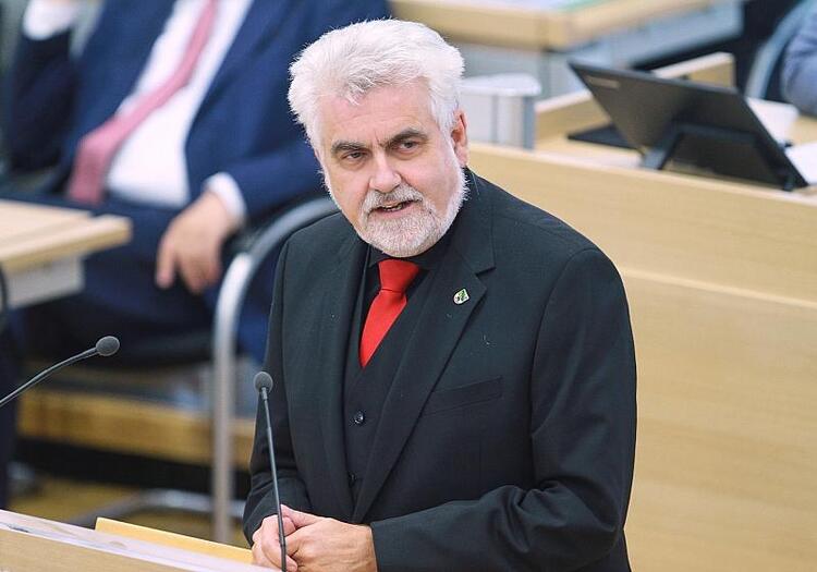 Sachsen-Anhalts Energieminister will mehr Freileitungen