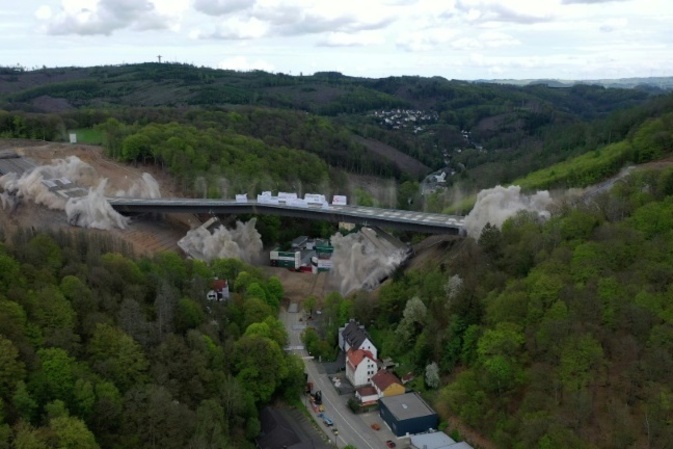 Autobahnsanierung: Haushaltsausschuss gibt 1,1 Milliarden Euro frei