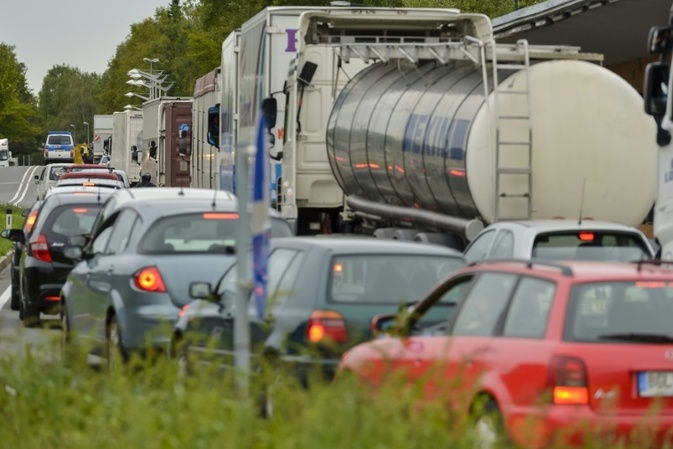 Zunehmender Rückreiseverkehr auf Autobahnen: ADAC erwartet zahlreiche Staus