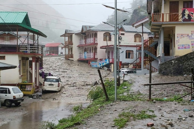 Sturzflut löscht offenbar Ortschaft im Himalaya aus - Vier Tote und 100 Vermisste