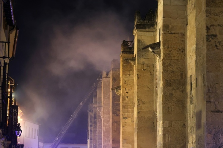 Brand in weltberühmter Moschee-Kathedrale von Córdoba führt nur zu begrenzten Schäden