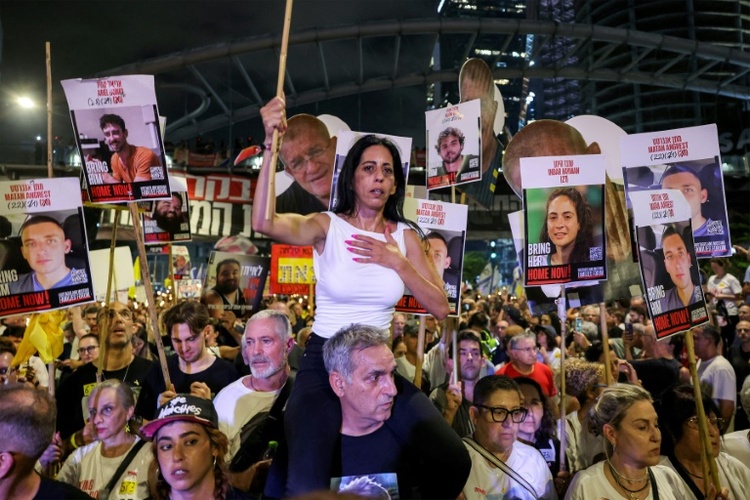 Zehntausende demonstrieren in Tel Aviv gegen Ausweitung von Gazakrieg und für Geiselfreilassung