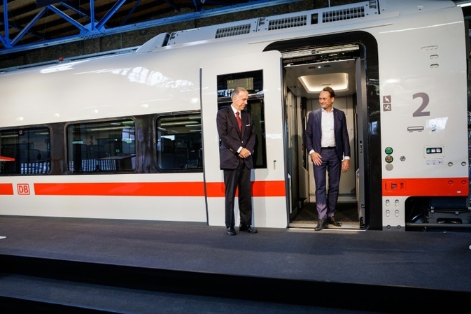 Erster stufenloser ICE erhält Zulassung - DB kündigt Einsatz ab Mitte Dezember an