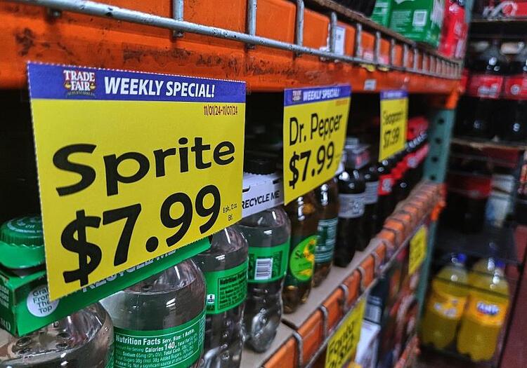 US-Inflationsrate bleibt bei 2,7 Prozent - Kerninflation steigt