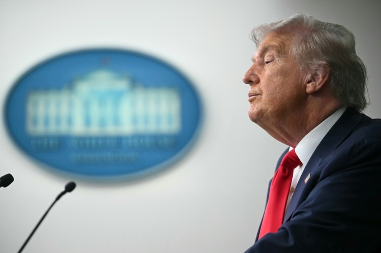 Vor Ukraine-Gesprächen: Trump bezeichnet europäische Staats- und Regierungschefs als 