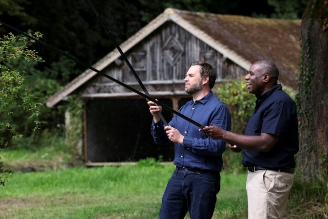 Keine Lizenz zum Angeln: Beim Karpfenfischen mit Vance fehlte Lammy ein Angelschein