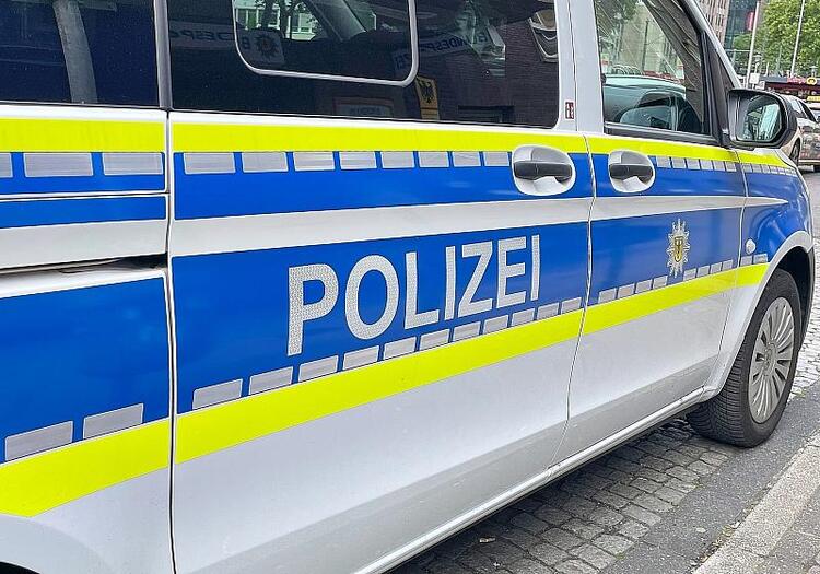Vier Jugendliche sterben bei Autounfall in Kürten