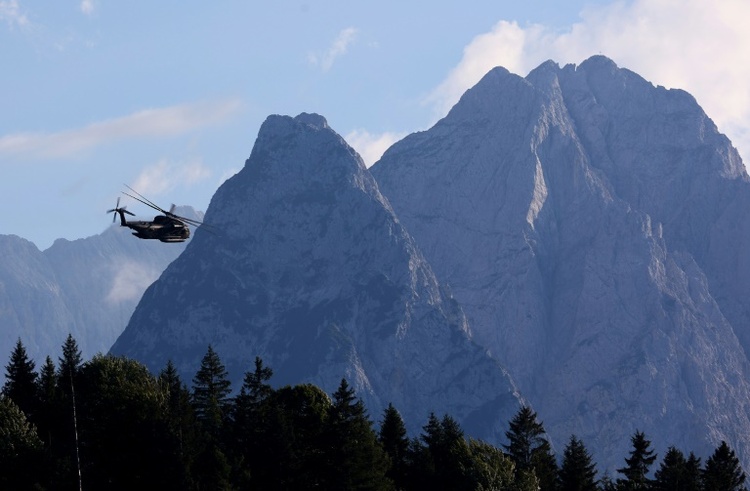 61-Jähriger stürzt an Zugspitze 400 Meter ab und stirbt