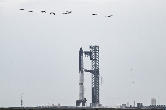 Nach mehreren gescheiterten Versuchen: Erfolgreicher Test für SpaceX-Riesenrakete