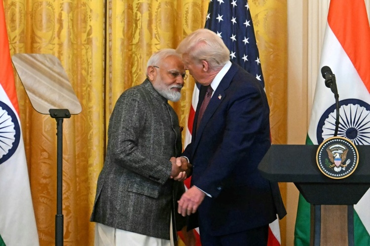 Auf 50 Prozent verdoppelte US-Strafzölle gegen Indien in Kraft