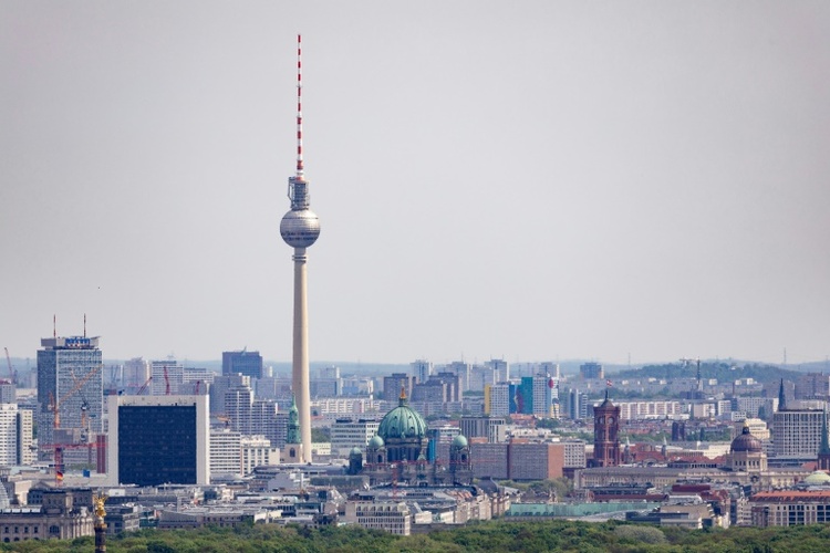 Dach einsturzgefährdet: Fünfstöckiges Haus in Berlin-Mitte geräumt