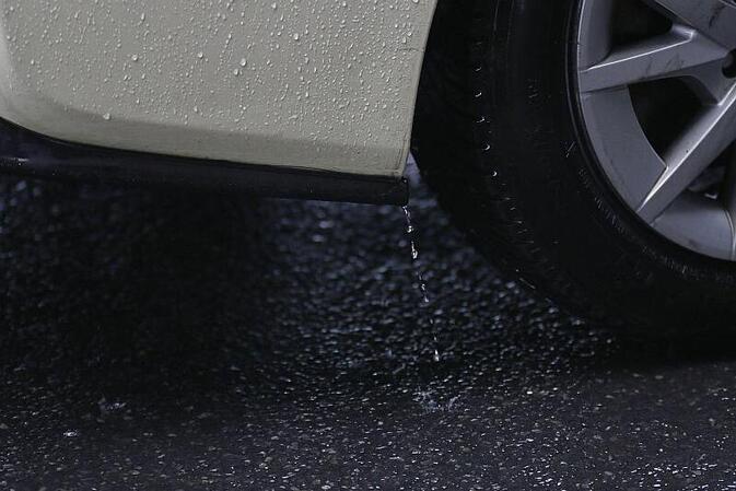 Studie: Reifenabrieb verändert Mikrobenwelt im Rhein