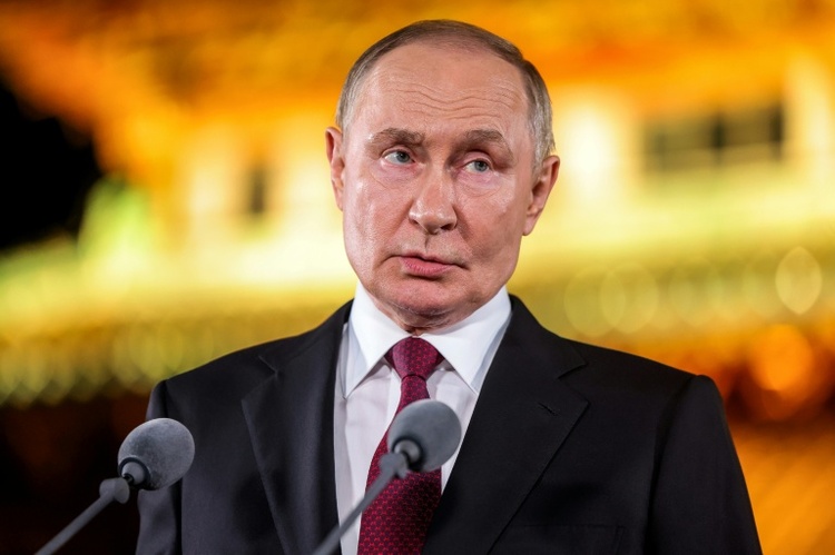 Vor Ukraine-Treffen in Paris: Putin äußert sich zu weiterem militärischem Vorgehen entschlossen