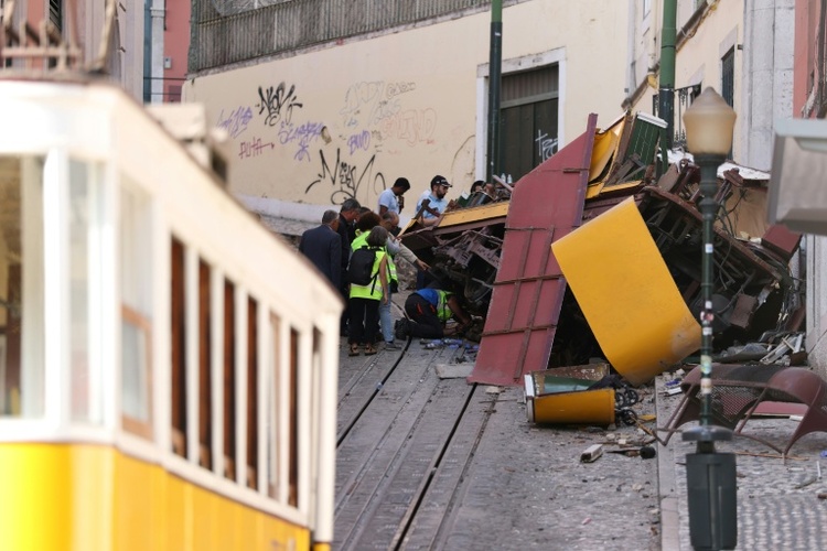 Unglück von Lissabon: Kabel zwischen Seilbahn-Waggons hatte sich gelöst