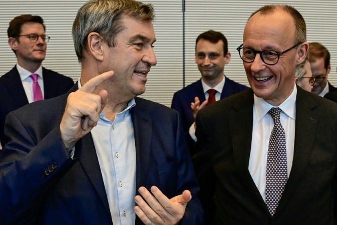 Klingbeil: Müssen Stahl- und Autoindustrie stärken - Söder mit Zehn-Punkte-Plan