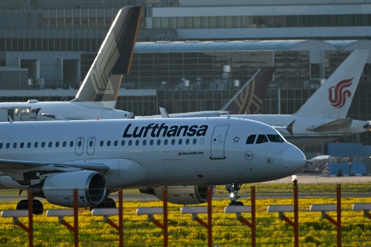 Lufthansa: Vorstand von Pilotengewerkschaft Cockpit beschließt Urabstimmung über Streik