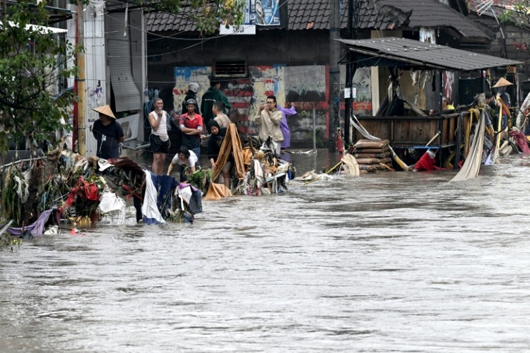 Mindestens 19 Tote bei Überflutungen auf indonesischen Urlaubsinseln Bali und Flores
