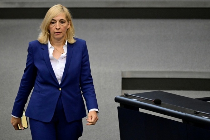 Gesundheitsministerin Warken stellt Kommission zur Stabilisierung der GKV vor
