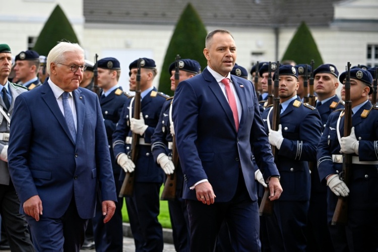 Antrittsbesuch von Polens Präsident in Berlin: Steinmeier lehnt Reparationsforderungen ab