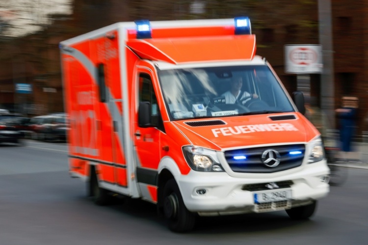Vermutlich verbrüht: Bauarbeiter bei Unfall an Fernwärmeleitung schwer verletzt