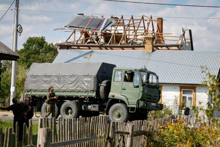 Russische Drohnen über Polen: Ermittlungen zur Ursache von Schaden an Haus