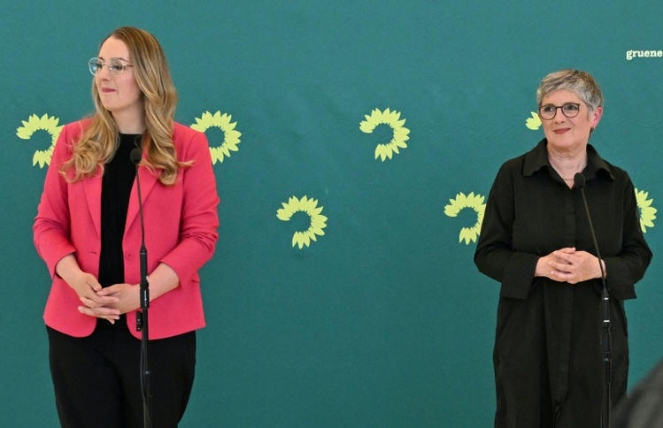 Grüne fordern Sofortmaßnahmen für Sozialsystem und Wirtschaft