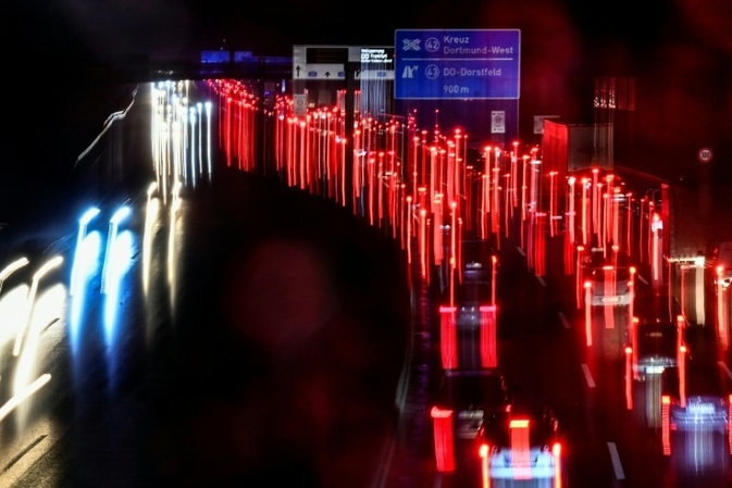 Forscherin: Ein Drittel weniger Verkehrstote durch Tempo 120