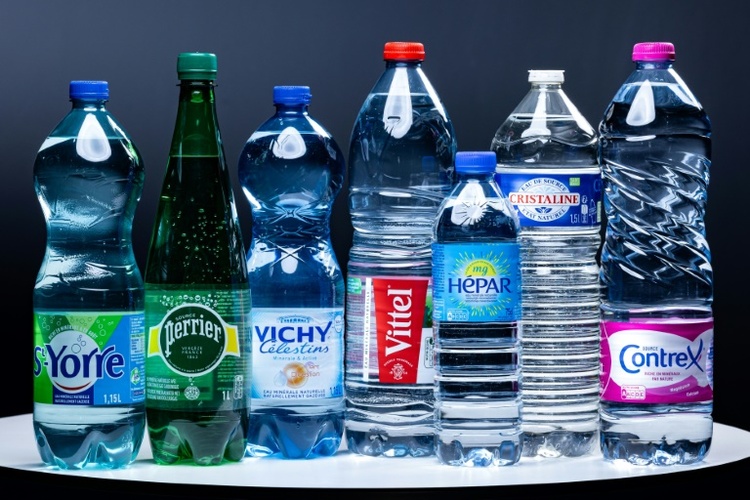 Verbraucherschützer fordern Verkaufsstopp für Perrier- Mineralwasser