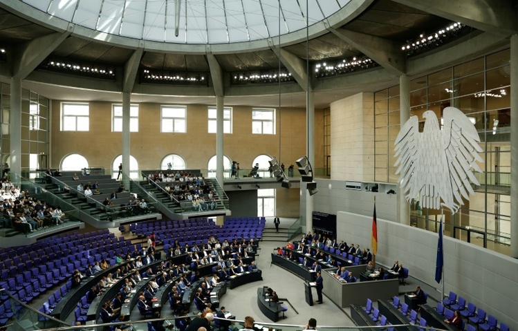 Bundestag setzt Etatdebatten für einzelne Ministerien fort