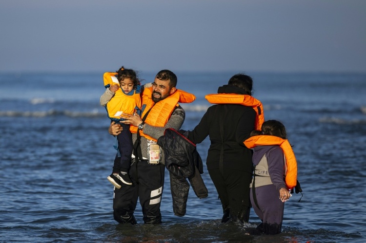 Ärmelkanal-Überfahrten: Vier Migranten gestorben - 400 gerettet