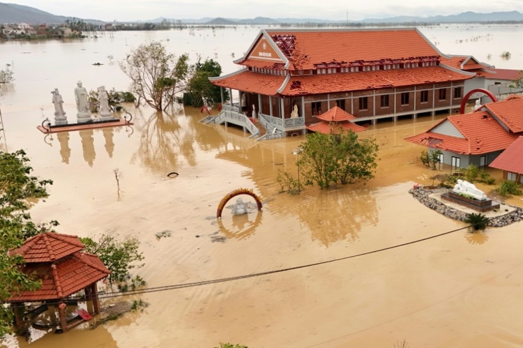 Schwere Zerstörungen in Vietnam durch Taifun 