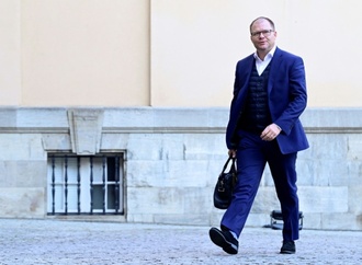 Klimaminister Schneider: Koalition bei Verbrenner-Aus noch nicht einig