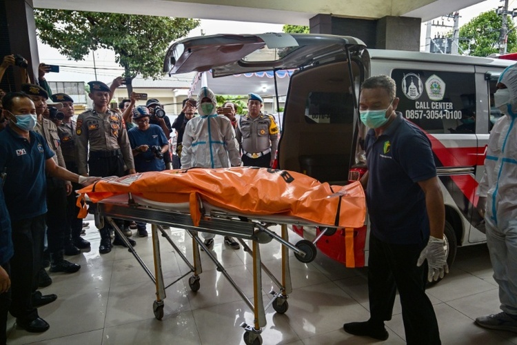Schuleinsturz in Indonesien: Mittlerweile 45 Tote geborgen - immer noch Vermisste