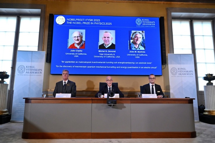 Physik-Nobelpreis geht an drei Forscher im Bereich der Quantenmechanik