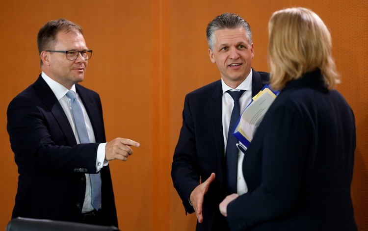 SPD will an Verbrenner-Aus 2035 festhalten