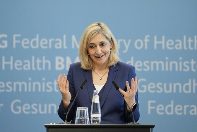 Bundesgesundheitsministerin Warken verteidigt Anpassungen bei Krankenhausreform