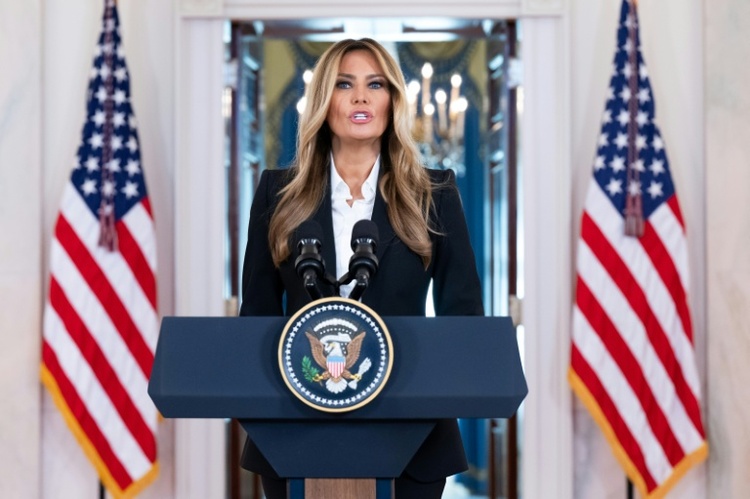 First Lady Melania Trump hat 