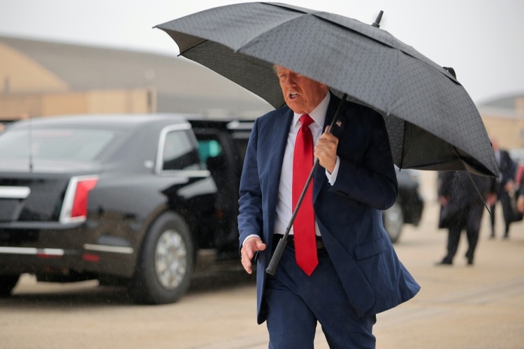 Trump erklärt Gaza-Krieg für beendet - US-Präsident bricht zu Nahost-Reise auf