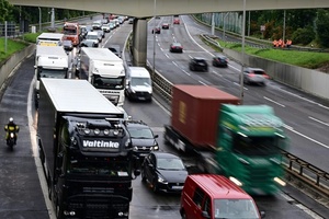 ADAC erwartet am Wochenende Höhepunkt von Herbstreiseverkehr
