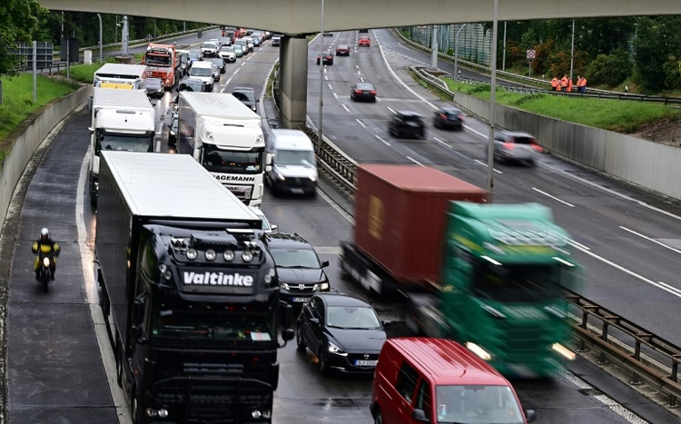 ADAC erwartet am Wochenende Höhepunkt von Herbstreiseverkehr