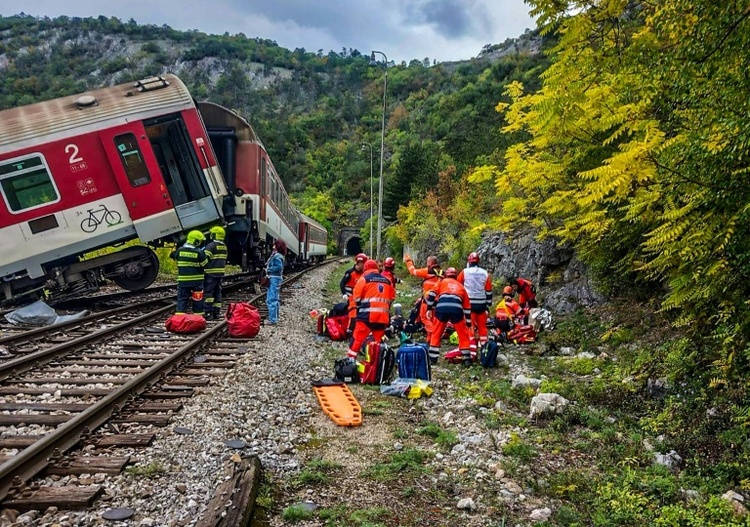 Zwei Züge krachen in der Slowakei ineinander: 20 Verletzte