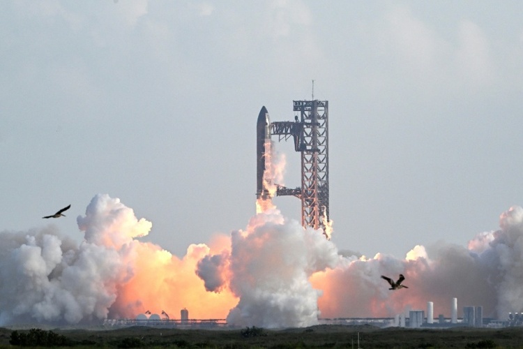 SpaceX-Riesenrakete Starship zu elftem Testflug gestartet