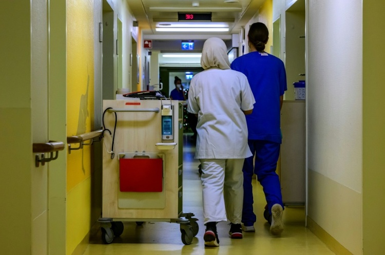Klinik-Sparpaket: Warken verspricht stabile Kassenbeiträge