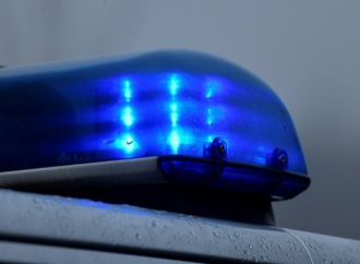 Fünf Verletzte bei Kollision zwischen Rettungswagen und Pkw