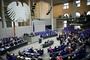 Bundestag berät über ''Modernisierungsagenda'' der Regierung und Klimawandel