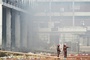Brand zerstört Frachtkomplex des größten Flughafens von Bangladesch