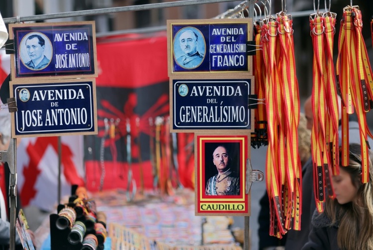 50 Jahre nach Francos Tod: Spanien will Symbole aus Franco-Ära entfernen