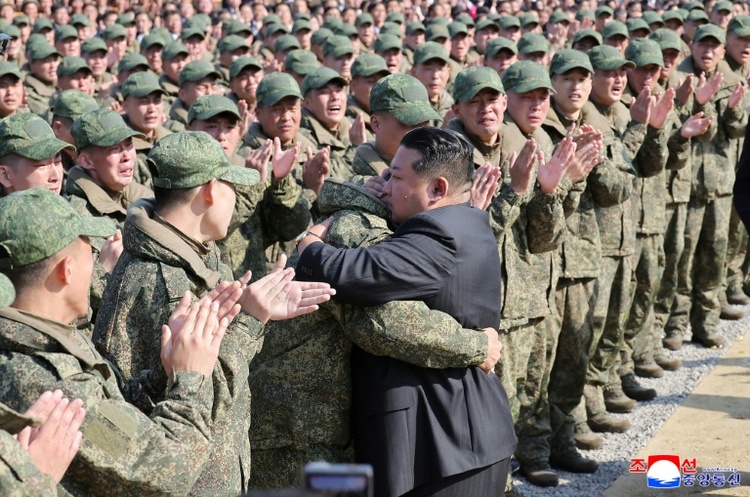 Nordkorea errichtet Gedenkstätte für seine im Ukraine-Krieg gefallenen Soldaten